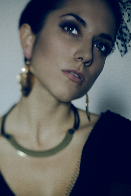 Bacani_FashionshootOct252011_07_1.jpg