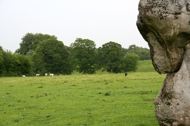 avebury_england.jpg
