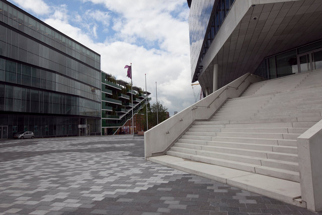 NL_Nieuwegein_Stadhuis_Exterior_2012_RS-29.jpg