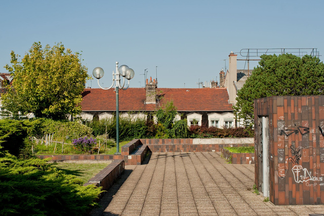 ALM0005-2011CL005.JPG