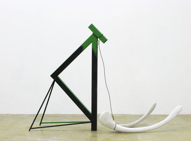 A vain attempt to turn a wishbone into a vehicle, 2010