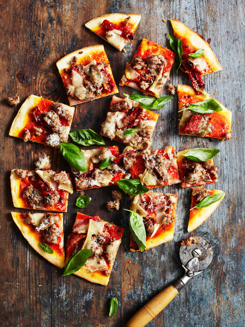 AndyLewis©Food&Wine_sun-dried-tomato-sausage-and-fontina-pizza_082.jpg