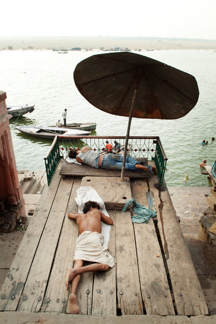 Sleeping on the Ganges I
