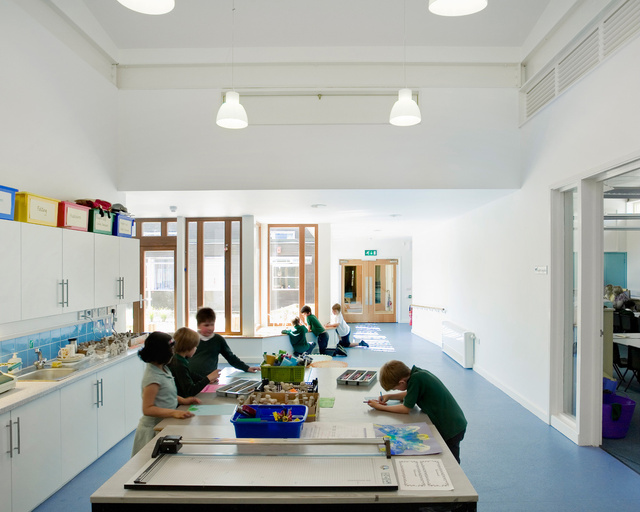 Whiteheath Primary School. The Architects Practice.