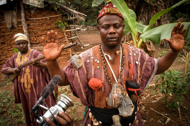 Tournage d’un film de "sorcellerie" avec Yinka Quadri.