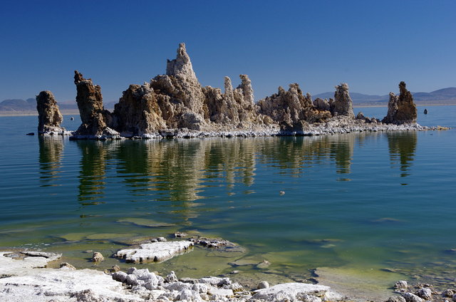 Tufa Towers at Mono Lake (17) VB.JPG