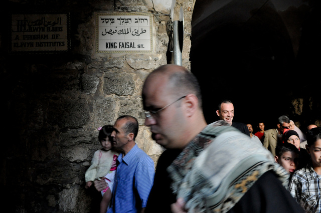 Vieille ville de Jérusalem, sur le chemin de la Mosquée Al Aqsa pour la dernière priére du ramadan