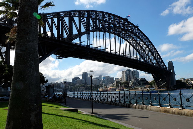 Harbour Bridge from Hickson Road Reserve (3) VB.JPG