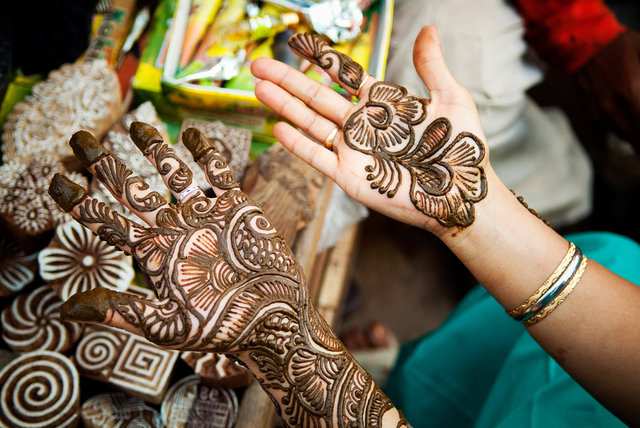 Henna Hands