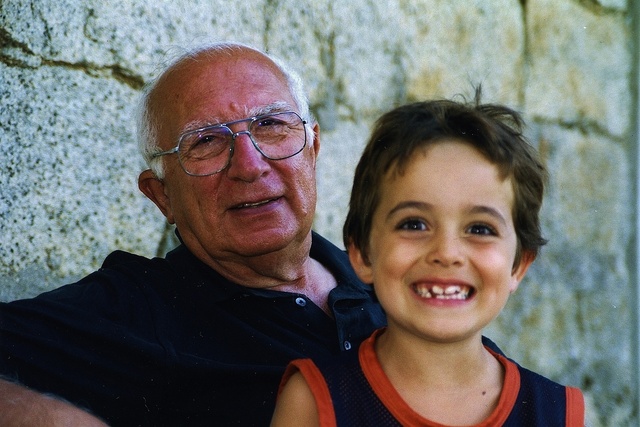 Lorenzo et son grand-père - août 2003