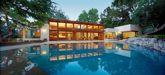 Rear Facade & Pool