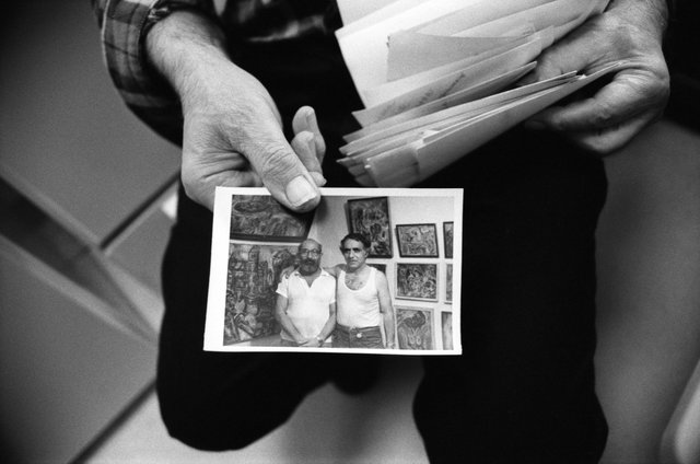 An old photograph of Yuriy Sarkisov and his old friend.