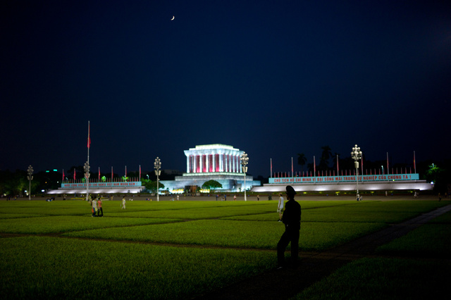 HO Chi Minh Mausoleum at night