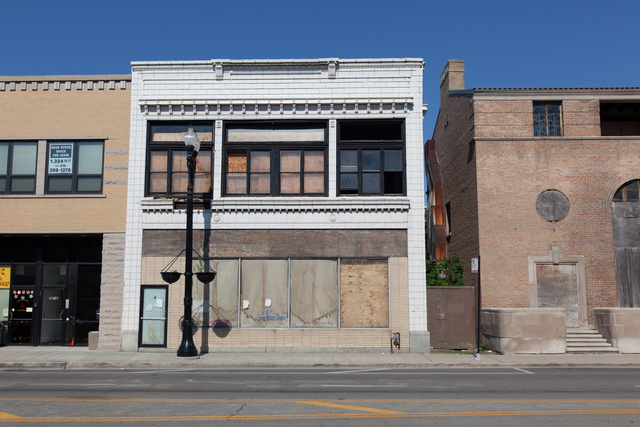 Vacant Storefront on Chicago's South Michigan Avenue