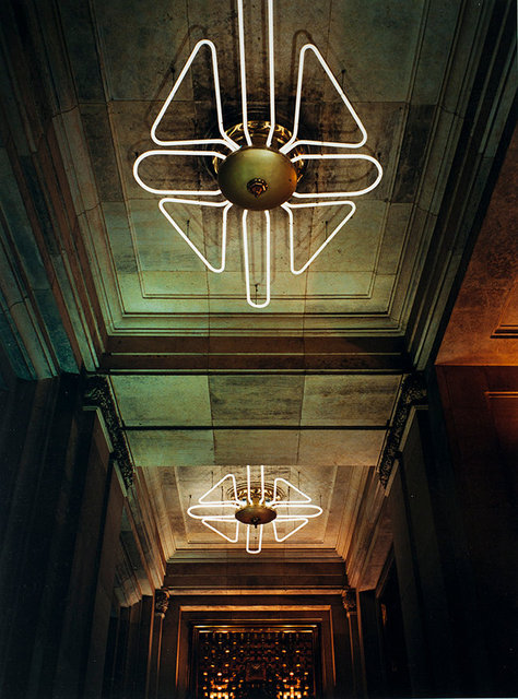 Hotel International/neon