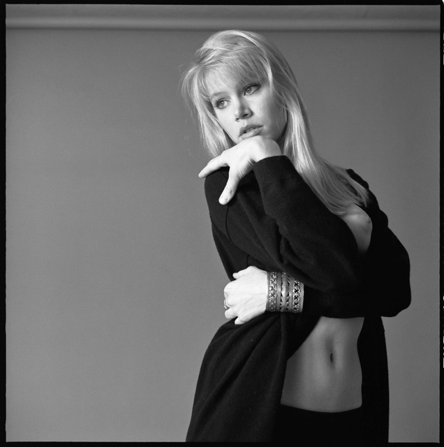 Julie Merz r4, fr12 grain reduct cleaned, sharp&lum in RAW.jpg