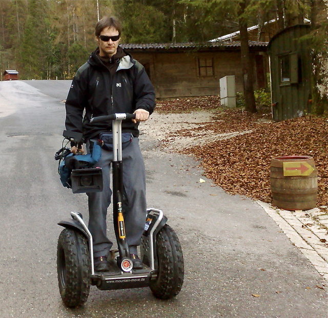 The Amazing Race 2009, Segway Op & Kameraman