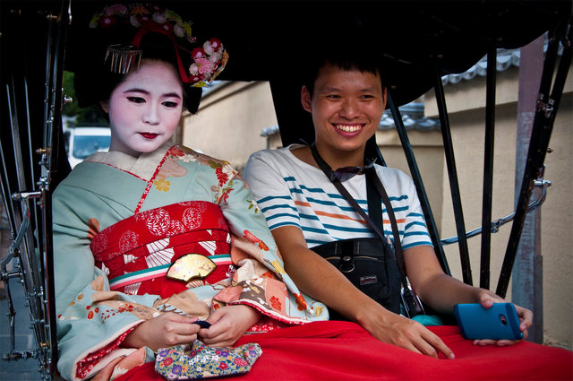 Young geisha, Kyoto