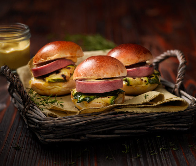 Agency: McCann Client: Fiorucci Salumi