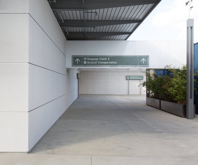 Lena_LBairportSct-012.jpg