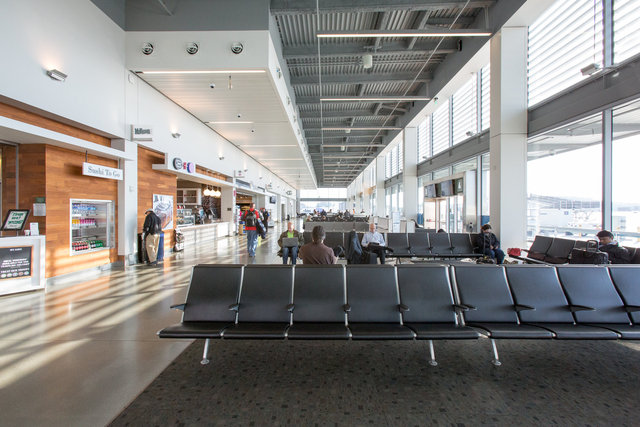 Lena_LBairportSct-037.jpg