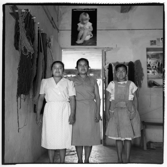 Mex., weaving village174.jpg