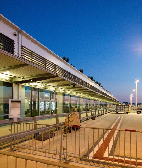 Lena_LBairportSct-180.jpg