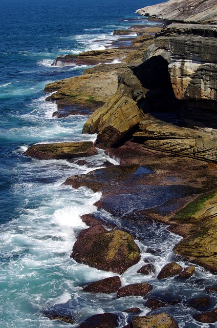 Cliffs near Bronte (8) VB.JPG