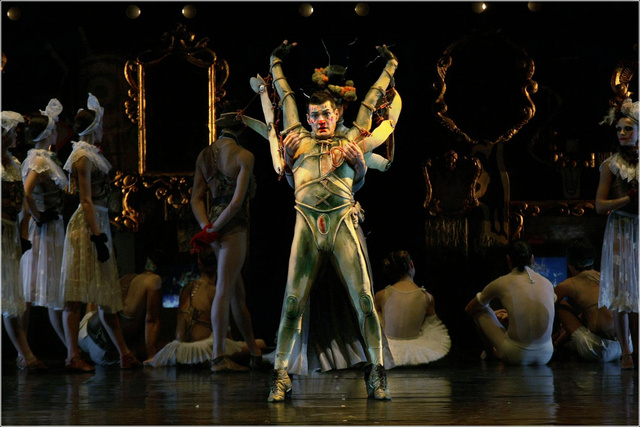 Coreografia e regia di Mario Piazza