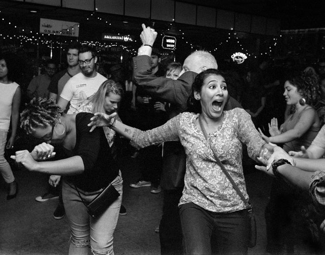 dancing to the admirables @ beachland tavern, cleveland oh