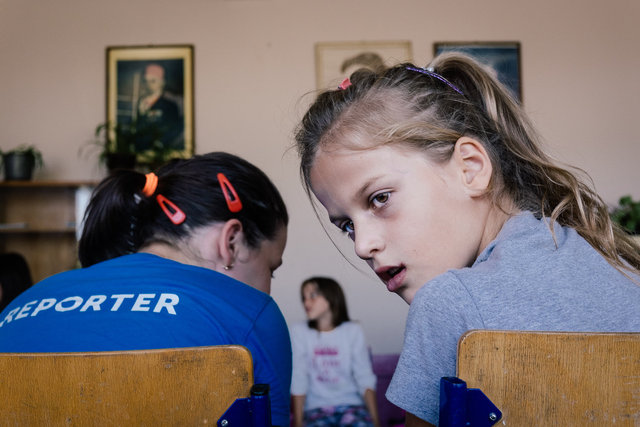 Music and art therapy in a school in Skelani.