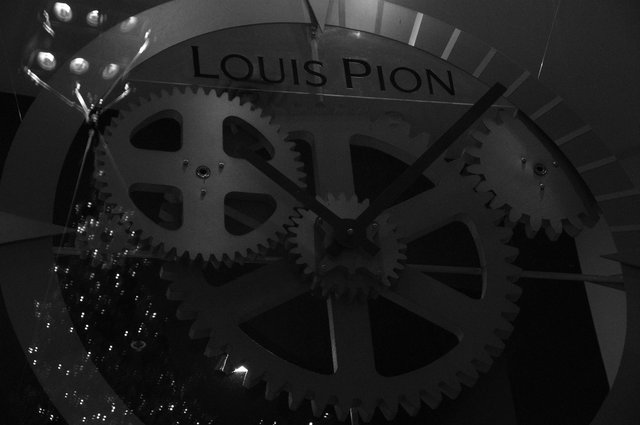Paris, Carrousel du Louvre - décembre 2015.jpg