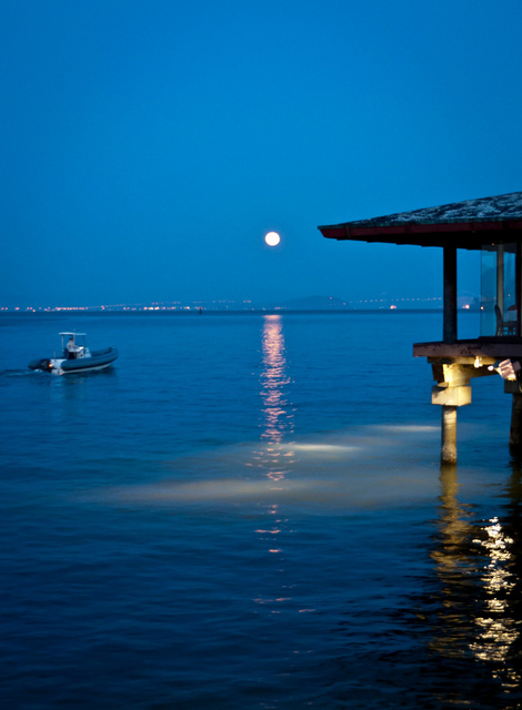 Dream (Super Moon).