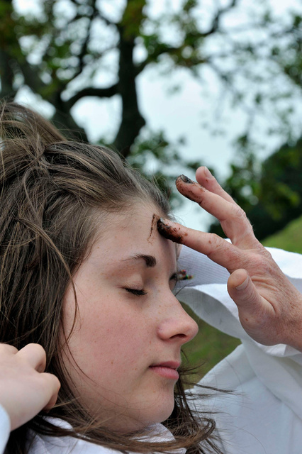 Rituel druidique sur l'île de Gavrinis, solstice d'été, Golfe du Morbihan