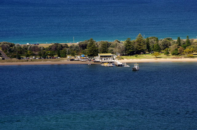 Barrenjoey Head from West Head Ku-Ring-Gai Chase (10) VB.JPG