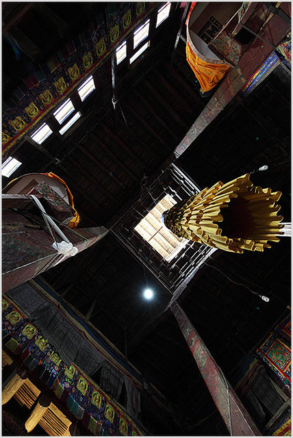 temple ceiling in thiksey gompa