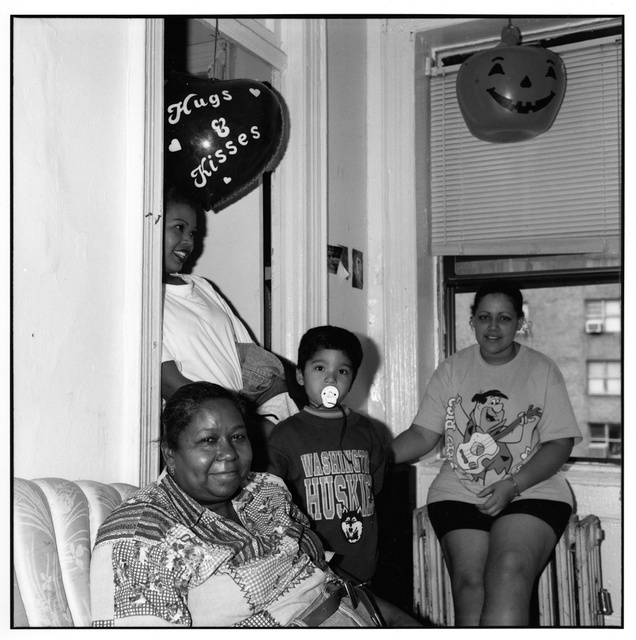 E. Har., family&balloon211.jpg