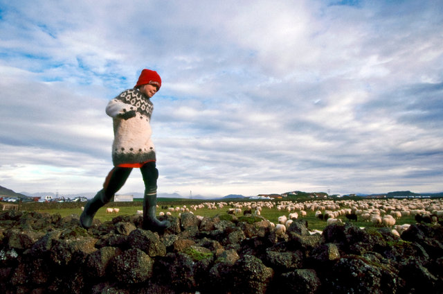 Running on wall Iceland 2400dpi.jpg