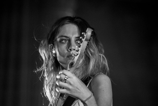 fb wolf alice 10 1O6A0643.jpg