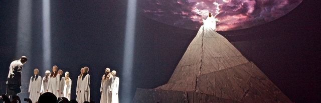 2013-2014 Kanye West YEEZUS tour | Dept. Head of Makeup, Body Painting & Hair: Jennifer Hanching