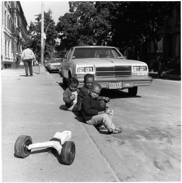 NY, 3 kids, 3 apples.jpg