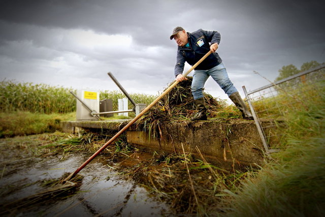 slotenreiniger - waterschap drents overijsselse delta