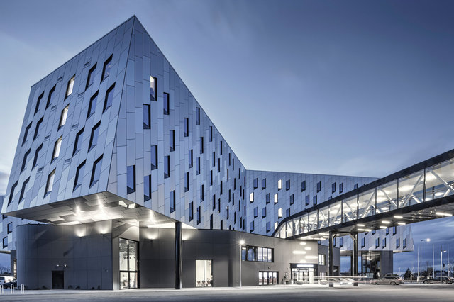 Clarion Energy Hotel