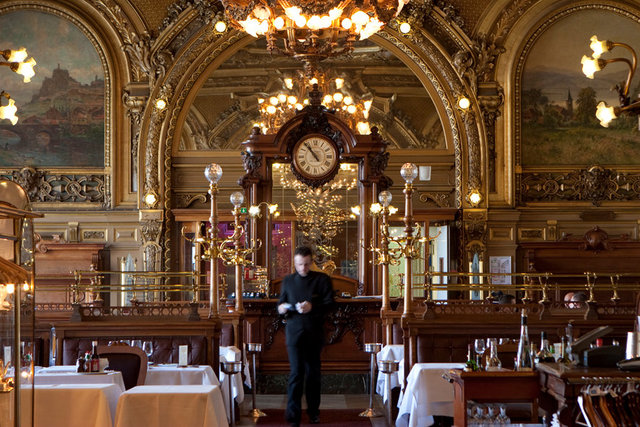 Time Out Guide / Paris, Le Train Bleu